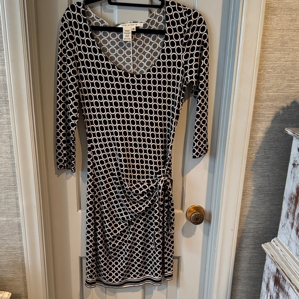 Max Studio Black and White Geometric Dress